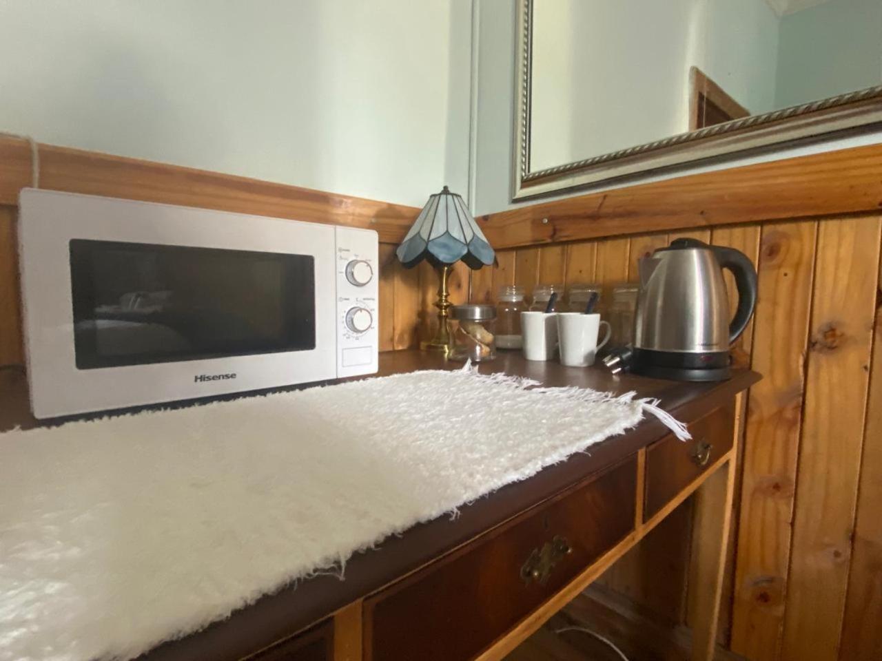 Peerboom Guesthouse 푸리즈버그 객실 사진